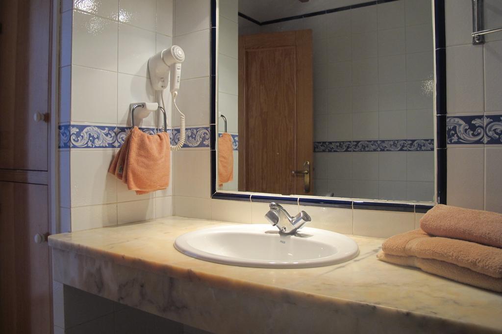 אס קאלו Astbury Apartments Ses Basses מראה חיצוני תמונה